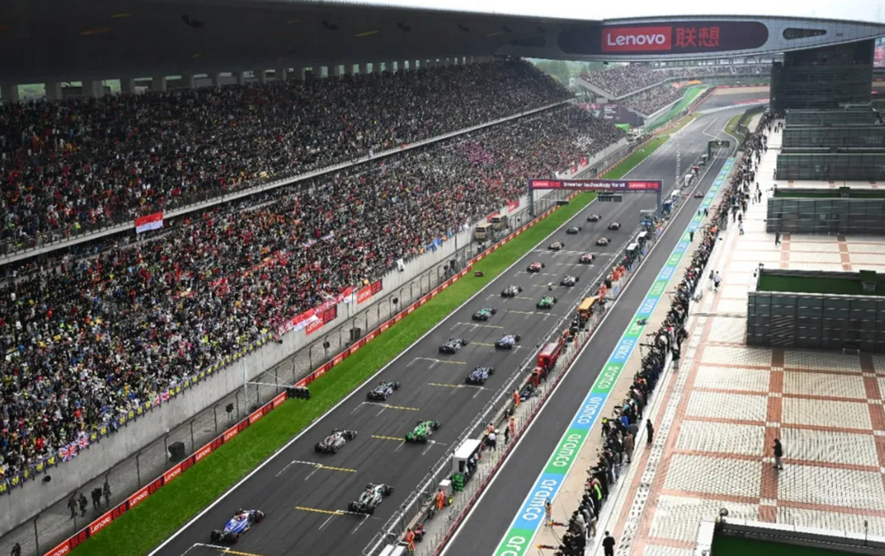 F1点燃上海赛事经济:330元到42800元门票全售罄,周边多家酒店一房难求